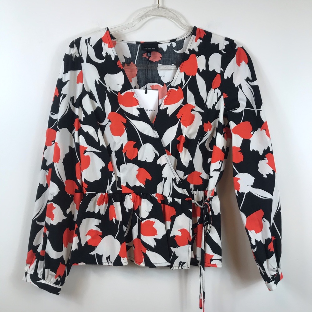 NWT Floral Long Sleeve Wrapped Top - Picture 4 of 6
